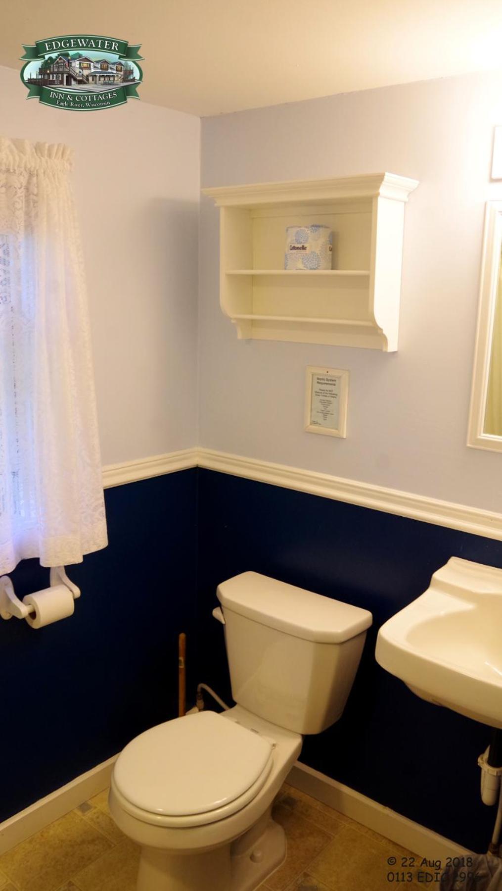 Edgewater Inn & Cottages Ийгъл Ривър Стая снимка