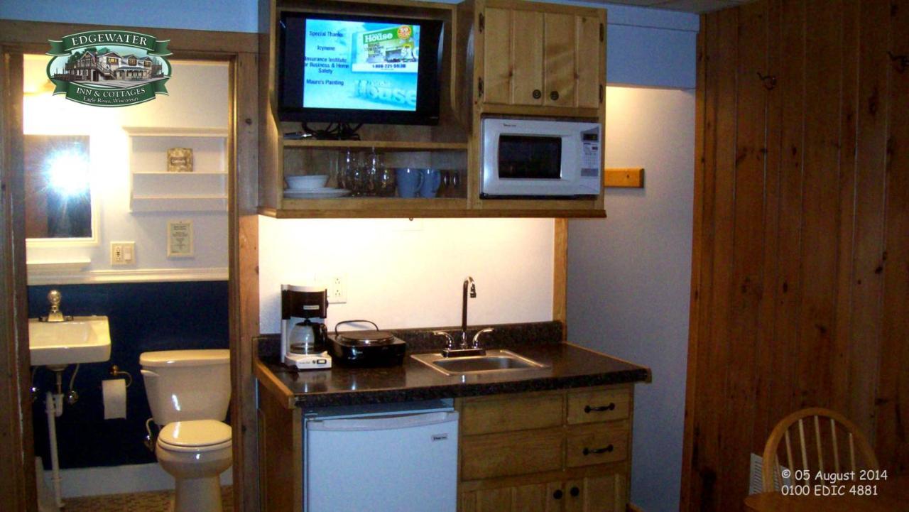 Edgewater Inn & Cottages Ийгъл Ривър Стая снимка